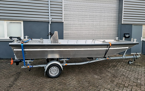 Electric aluminium workboat